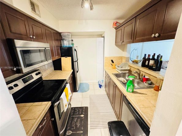1727 Village Blvd 108, West Palm Beach FL 33409