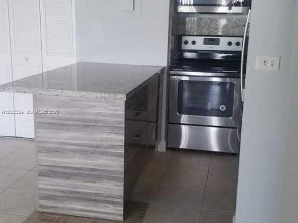 8840 Fontainebleau Blvd 402, Miami FL 33172