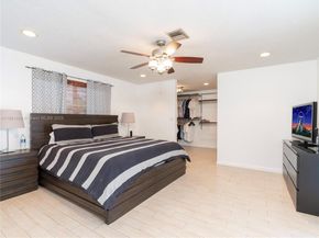 5124 Mckinley St, Hollywood FL 33021