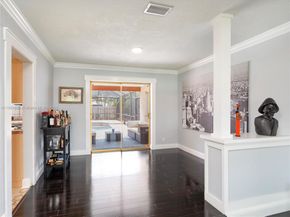 5124 Mckinley St, Hollywood FL 33021