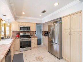 5124 Mckinley St, Hollywood FL 33021