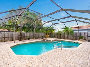 5124 Mckinley St, Hollywood FL 33021