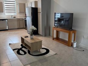 336 NW 8th Ct, Pompano Beach FL 33060