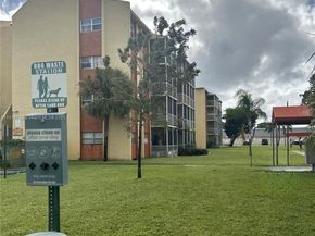 3600 NW 21st St 101, Lauderdale Lakes FL 33311