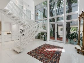 3861 Kumquat Ave, Miami FL 33133