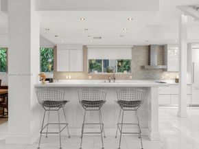 3861 Kumquat Ave, Miami FL 33133