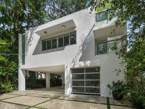 3861 Kumquat Ave, Miami FL 33133
