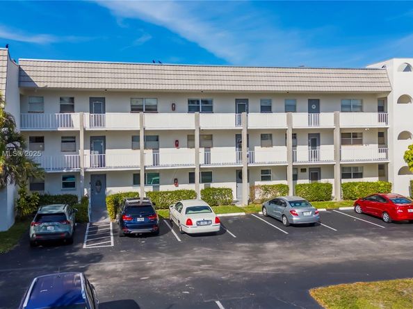 8300 Sunrise Lakes Blvd 102, Sunrise FL 33322