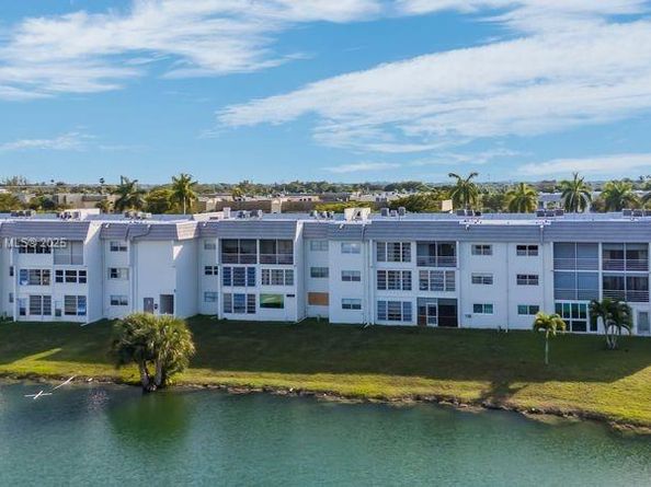 8300 Sunrise Lakes Blvd 102, Sunrise FL 33322