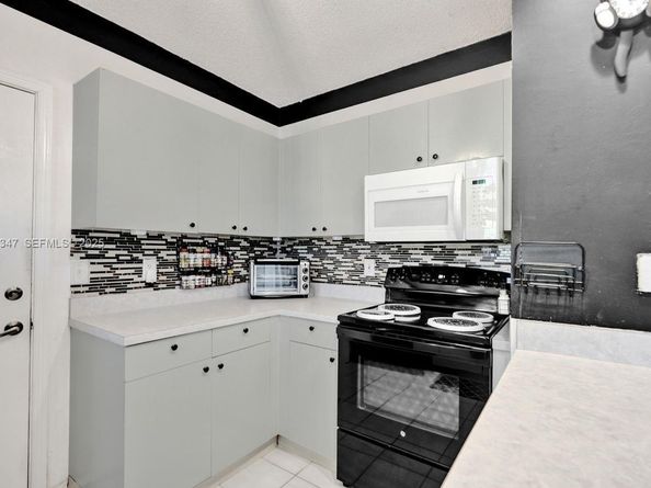 10529 NW 57th Court, Coral Springs FL 33076