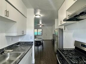 7035 Rue Granville, Miami Beach FL 33141