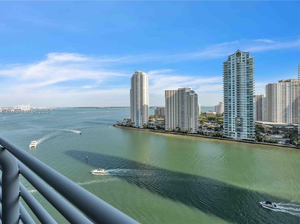 335 S Biscayne Blvd 2003, Miami FL 33131