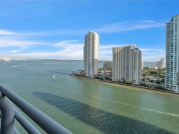 335 S Biscayne Blvd 2003, Miami FL 33131