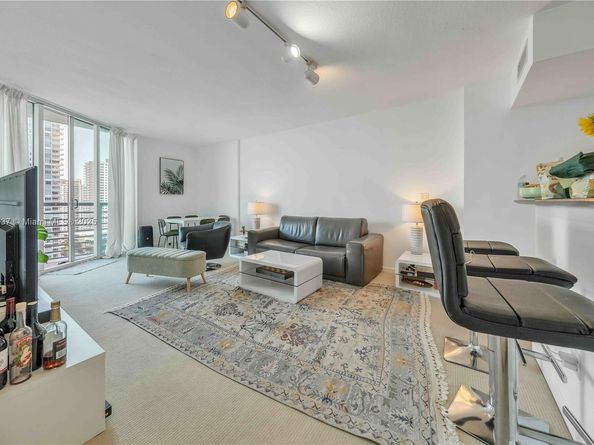 335 S Biscayne Blvd 2003, Miami FL 33131