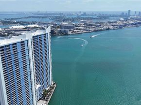 335 S Biscayne Blvd 2003, Miami FL 33131
