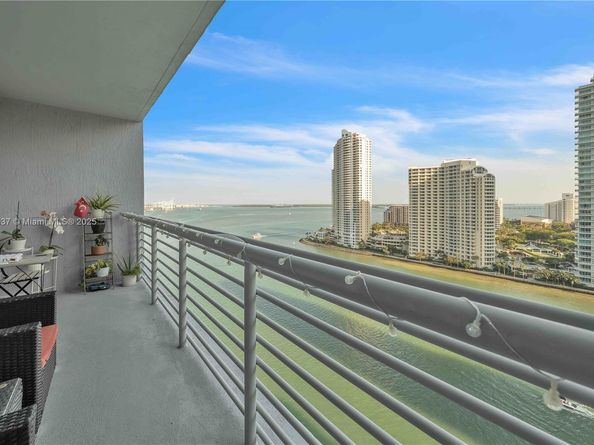 335 S Biscayne Blvd 2003, Miami FL 33131