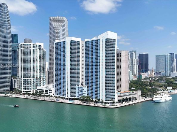 335 S Biscayne Blvd 2003, Miami FL 33131