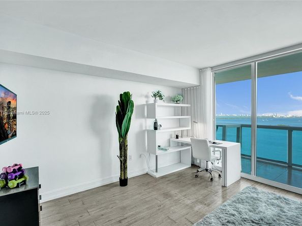 1800 N Bayshore Dr 2407, Miami FL 33132