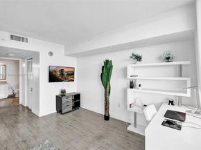 1800 N Bayshore Dr 2407, Miami FL 33132