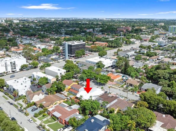 2610 SW 4th St, Miami FL 33135