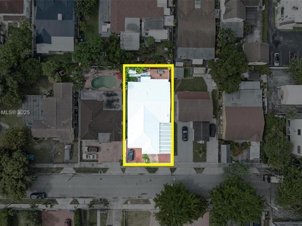 2610 SW 4th St, Miami FL 33135