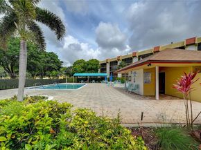 23344 Carolwood Ln 303, Boca Raton FL 33428