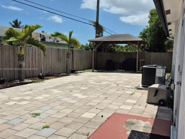 1176 NW 29th Way, Fort Lauderdale FL 33311