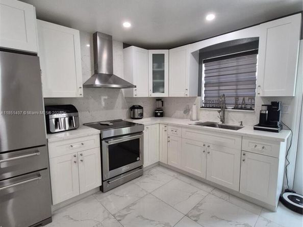 1176 NW 29th Way, Fort Lauderdale FL 33311