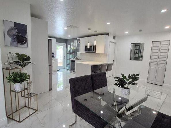 1176 NW 29th Way, Fort Lauderdale FL 33311