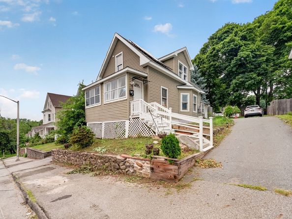 8 Gilman Street, Worcester MA 01605