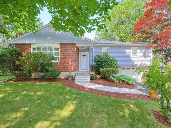 18 Fletcher St, Worcester MA 01604