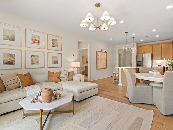 399 Neponset 204, Canton MA 02021