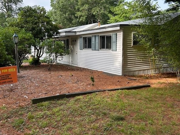 28 Maplewood Drive, Halifax MA 02338