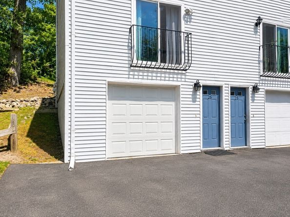 25 Gediminas St 25, Worcester MA 01610