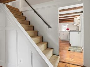 54 Ashland St, Newburyport MA 01950
