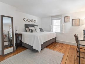 54 Ashland St, Newburyport MA 01950