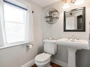 54 Ashland St, Newburyport MA 01950
