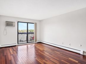 10 Williams St 55, Watertown MA 02472