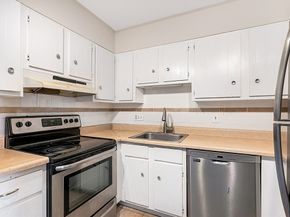 10 Williams St 55, Watertown MA 02472