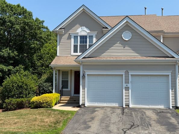 48 Tulip Cir 48, Grafton MA 01560