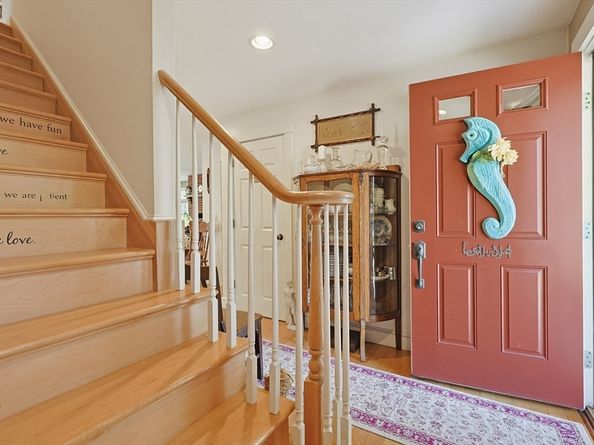 119 North St, Mattapoisett MA 02739