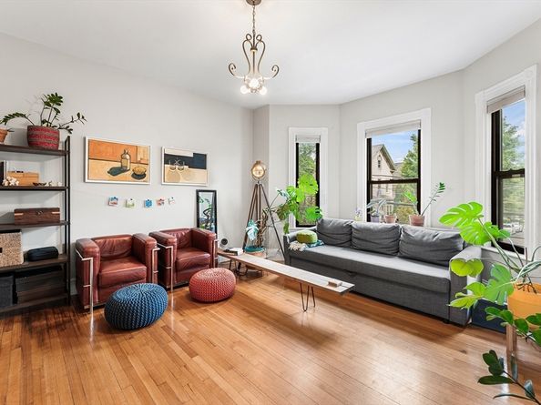 40 Rockview St 3, Boston MA 02130