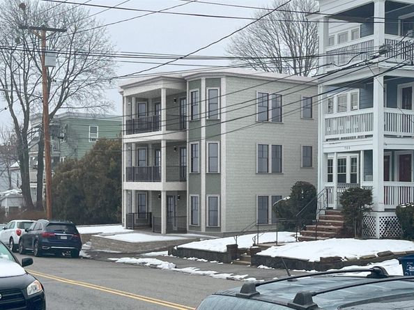 704 Metropolitan Ave, Boston MA 02136