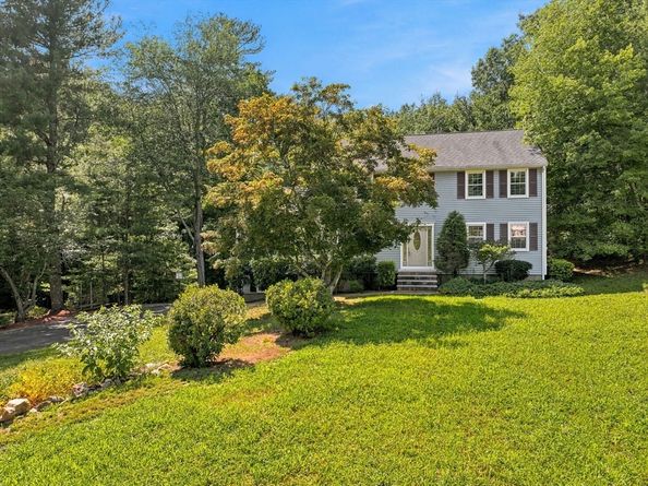 4 Dundas Avenue, Andover MA 01810