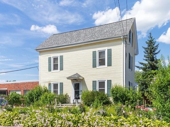 142 Calvary Street, Waltham MA 02453