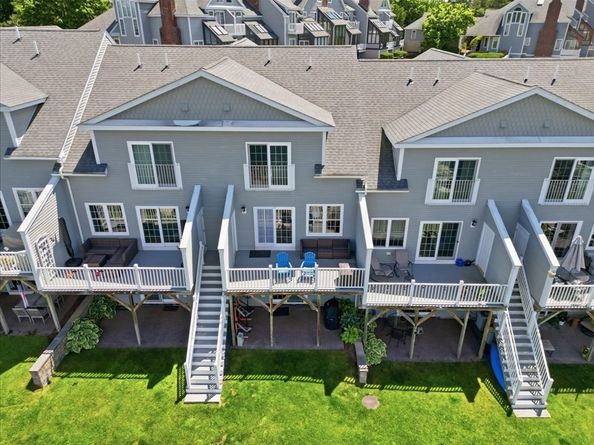 8 Eastern Point Dr. 8, Shrewsbury MA 01545
