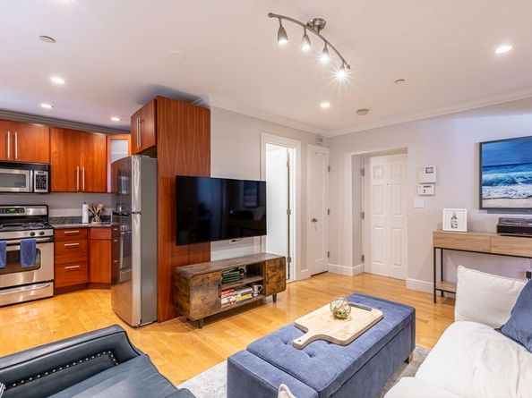 52 Cooper St. 1, Boston MA 02113