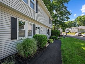 270 Sunderland Rd 65, Worcester MA 01604