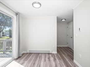 270 Sunderland Rd 65, Worcester MA 01604