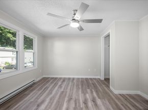 270 Sunderland Rd 65, Worcester MA 01604